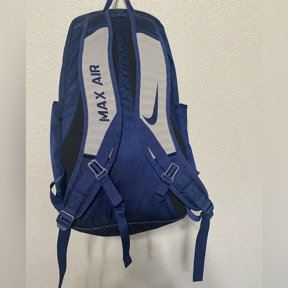 Nike Air Max Football Backpack - Picture 2 of 9